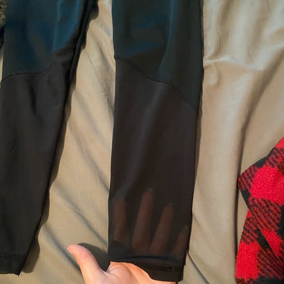 Black leggings - Picture 2 of 3